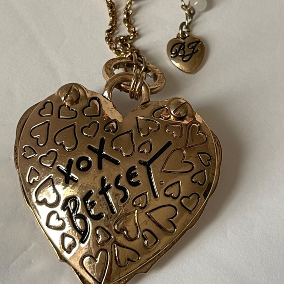 Vintage BETSEY JOHNSON Fly With Me Angel Wing Crystal Heart  Big Pendant Mirror - Picture 4 of 7